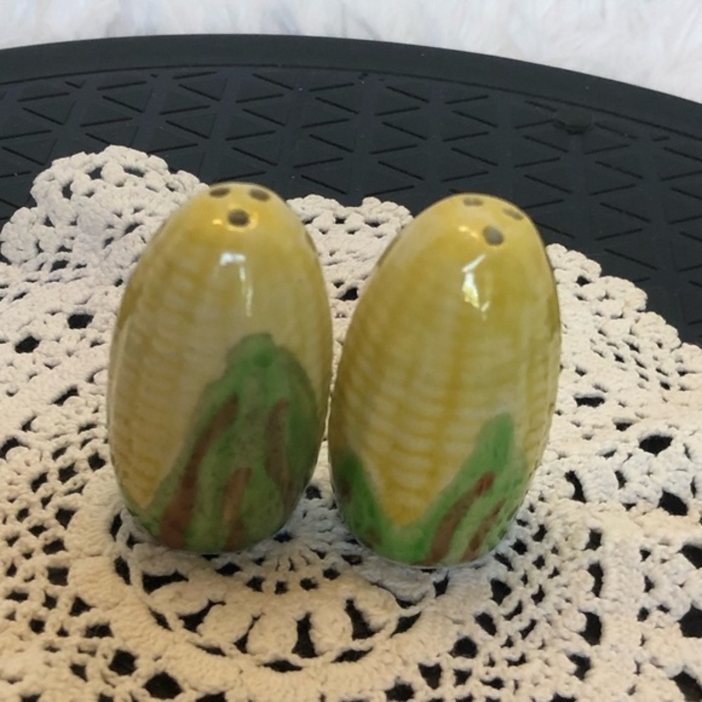 Miniature Corn on the Cob Salt & Pepper Shakers Vintage